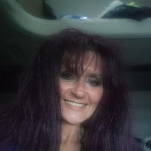 Meet your Posher, Elaine